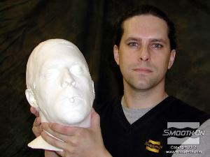 לחיצה להגדלת תמונה לאחר שהפוליאוריתן התמצק (כ-10 דקות), ניתן להוריד את תבנית הBody Double מהיציקה.