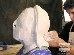 לחיצה להגדלת תמונה לאחר שמסיימים להניח את תחבושות הגבס יש לתת להן להתמצק (7-10 דקות).