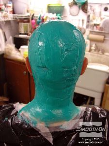 לחיצה להגדלת תמונה מורחים שכבה שניה של Body Double FAST SET - הפעם עם מסמיך לסיליקון Thi-Vex® II כדי להסמיך ולעבות את התבנית.