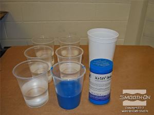 לחיצה להגדלת תמונה מודדים את האלגינט ביחס של 5 (מים) : 1 (®Alja-Safe Breeze) לפי נפח.