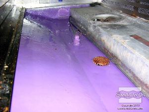 לחיצה להגדלת תמונה השימוש בסיליקון EZ Spray הינו פתרון פשוט וזול מאוד (באופן יחסי לאפשרויות תיקון אחרות) לבעיית הדליפה במקררי המזון. 