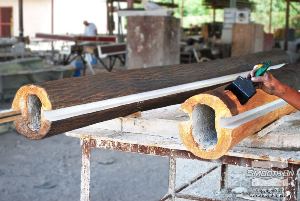 לחיצה להגדלת תמונה שני חצאי העמודים התומכים חוברו יחד ונצבעו בצבע המתאים. 