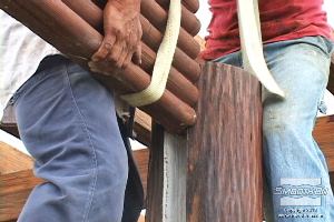 לחיצה להגדלת תמונה לאחר ההתקשות של הבטון מרכיבים את הפאנלים בדמות ה במבוק.