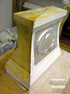 לחיצה להגדלת תמונה לאחר מכן מורחים חומר אטימה Super Seal ולאחר מכן ומר הפרדה על בסיס סיליקון Universal Mold Release. 