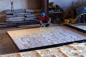 לחיצה להגדלת תמונה גומי פוליאוריטן Vytaflex 60 חזק יותר ובעל תכונות מכאניות טובות יותר כאשר הוא מעורבב במדוייק על ידי מכונת ערבוב. 